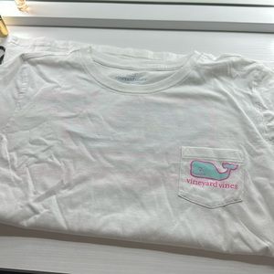 Vineyard vines t shirt